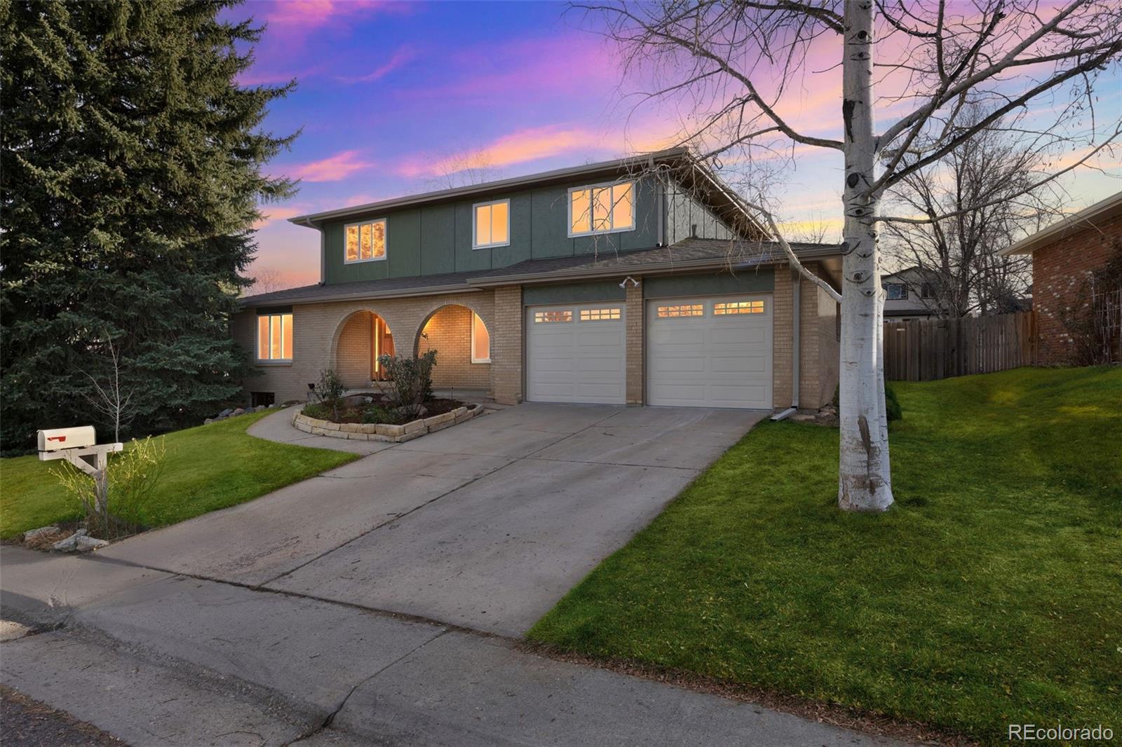 Sixth Avenue West Golden Home | MLS #: 717293814364 W 3rd Avenue, Golden Beds: 5 Baths: 4 Price: $1,249,000