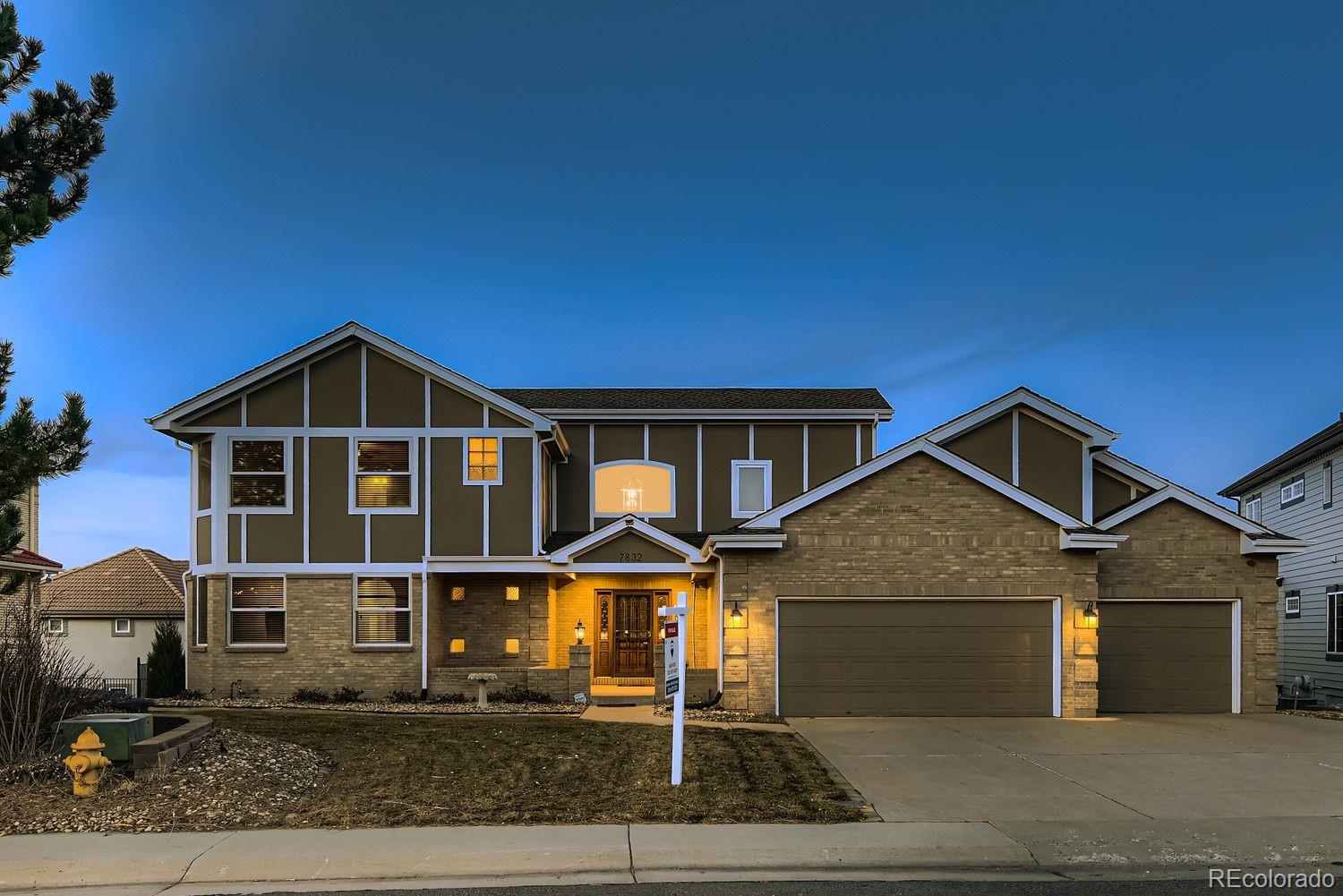 Executive 9 Club Estates Lakewood Home | MLS #: 67875297832 W Oxford Circle, Lakewood Beds: 4 Baths: 5 Price: $1,129,000