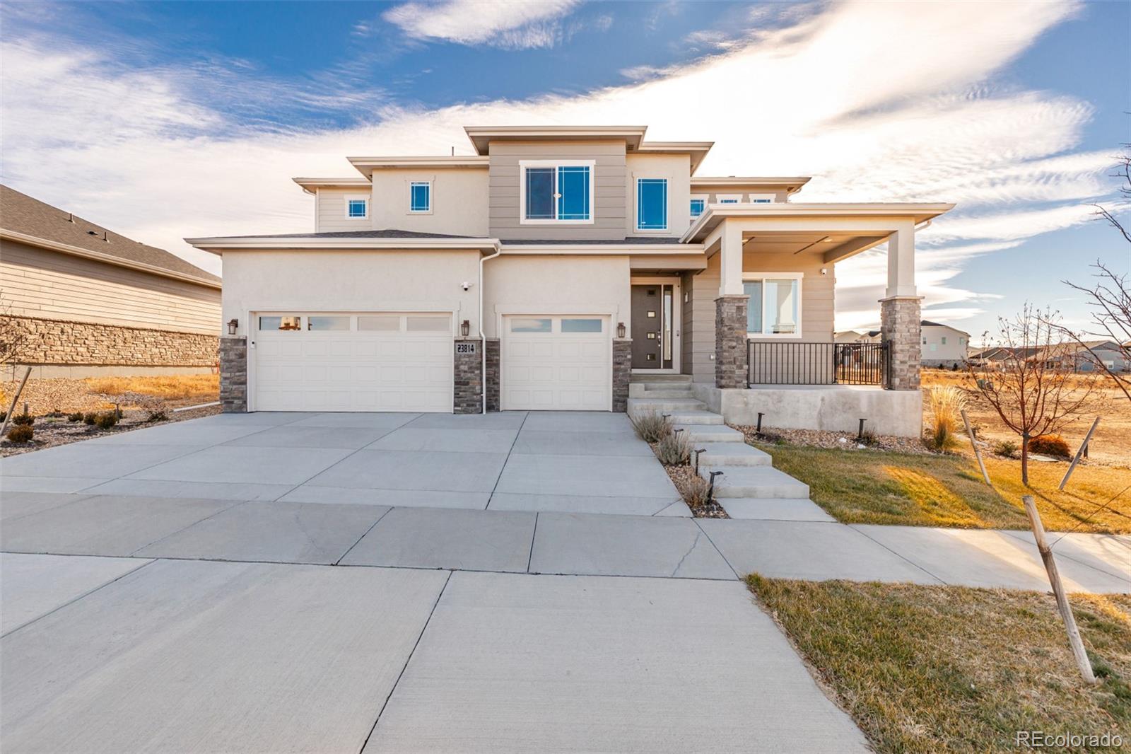  Aurora Home | MLS #: 298121223814 E 36th Place, Aurora Beds: 5 Baths: 4 Price: $800,000