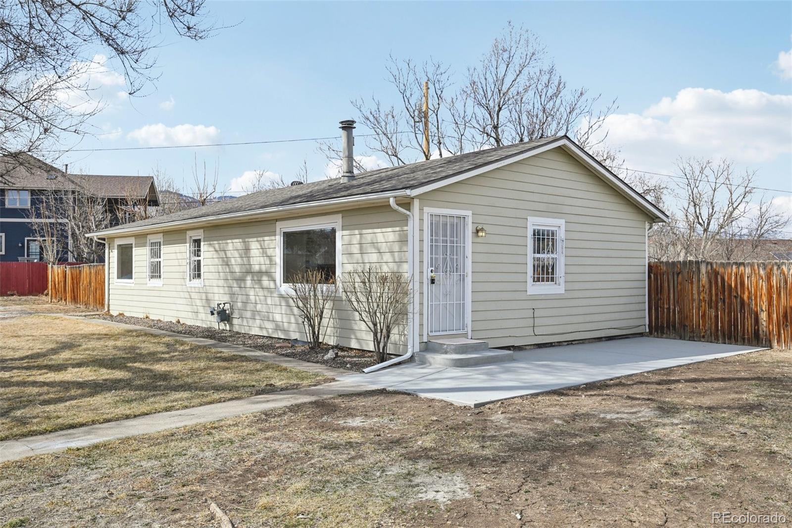 1105  russell street, Golden sold home. Closed on 2026-03-27 for $486,000.