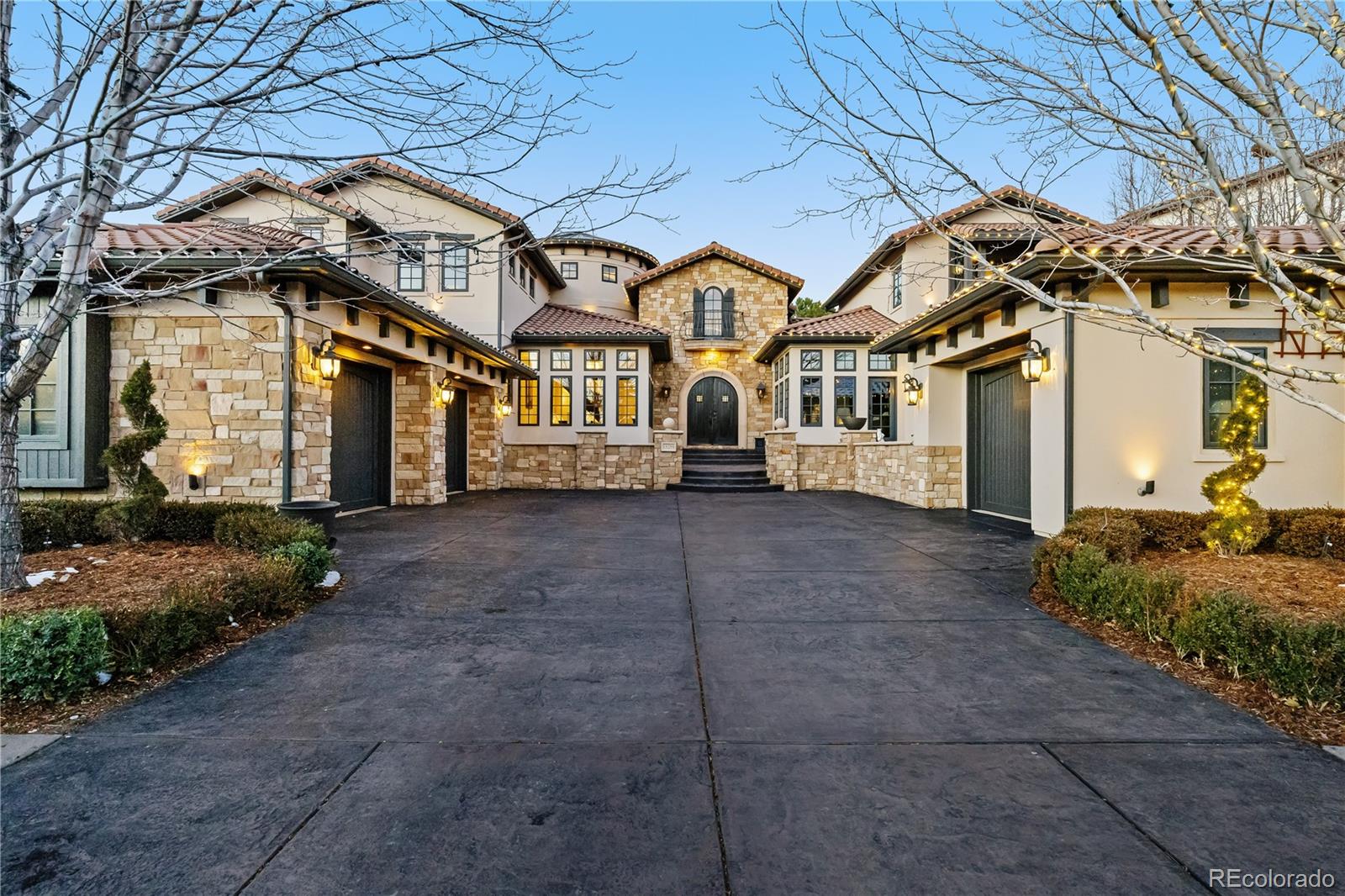 Solterra Lakewood Home | MLS #: 716665915259 W Evans Place, Lakewood Beds: 7 Baths: 10 Price: $2,595,000