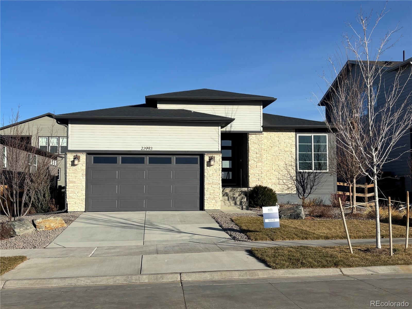 Aurora Highlands Aurora Home | MLS #: 450085623993 E 39th Avenue, Aurora Beds: 5 Baths: 3 Price: $760,000