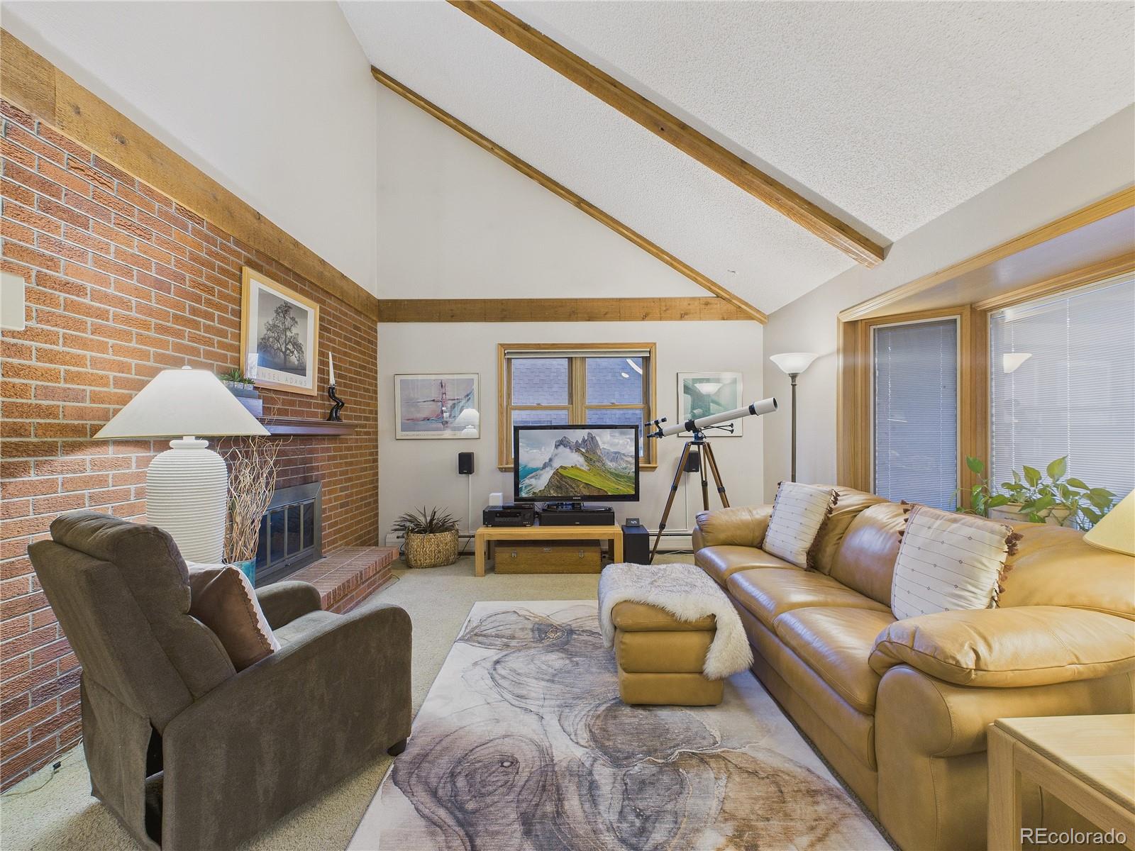 9738 sierra drive, Arvada sold home. Closed on 2026-04-09 for $545,000.