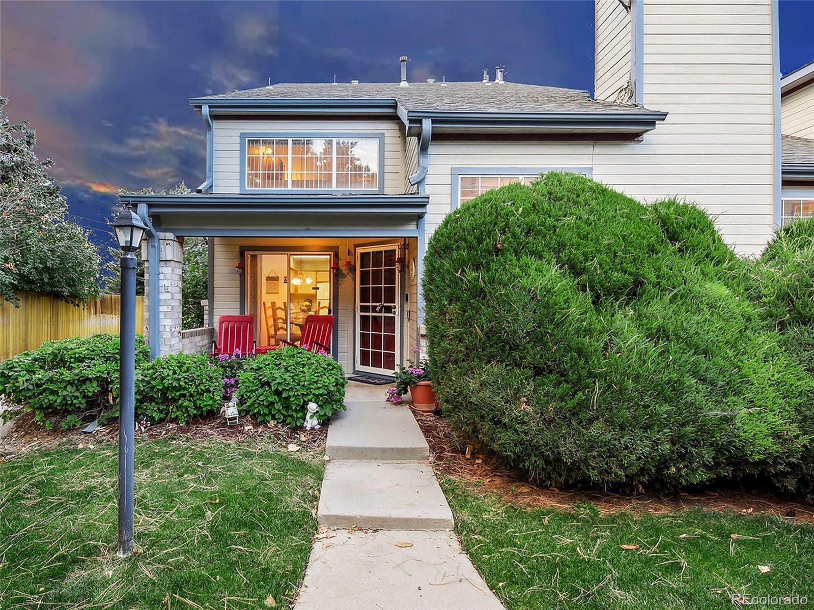  Littleton Condo / Townhome | MLS #: 27425194301 S Pierce Street 3E, Littleton Beds: 2 Baths: 3 Price: $399,900