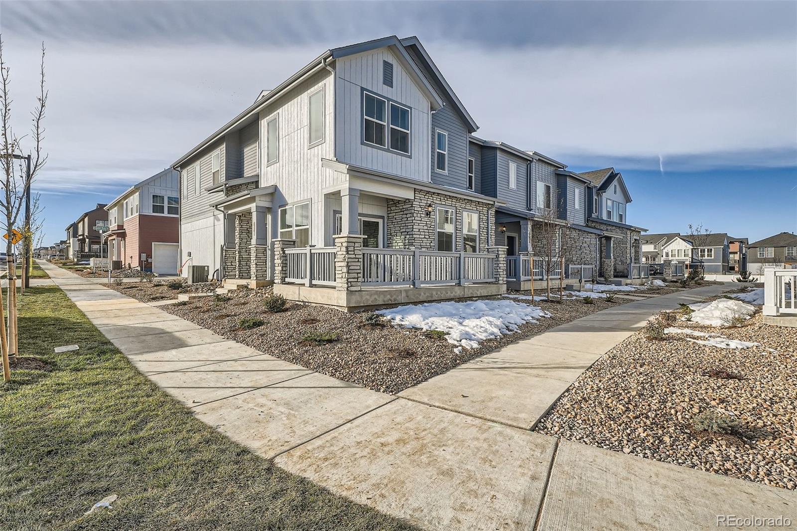 Murphy Creek Aurora Condo / Townhome | MLS #: 94089541979 S Gold Bug Way , Aurora Beds: 3 Baths: 3 Price: $450,000