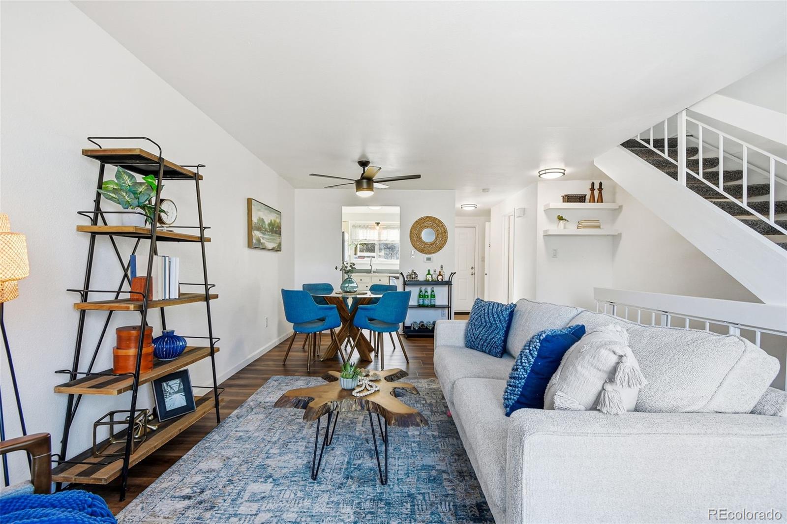 467 e highline circle, Centennial sold home. Closed on 2026-05-29 for $328,500.