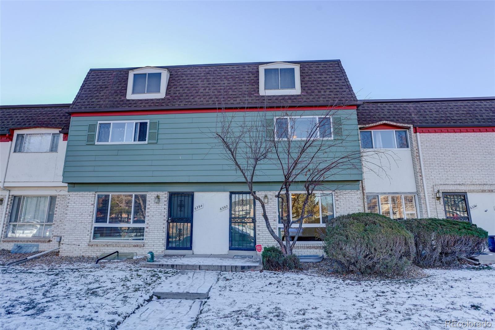 French Quarter Denver Condo / Townhome | MLS #: 41677236392 E Mississippi Avenue , Denver Beds: 2 Baths: 2 Price: $295,000