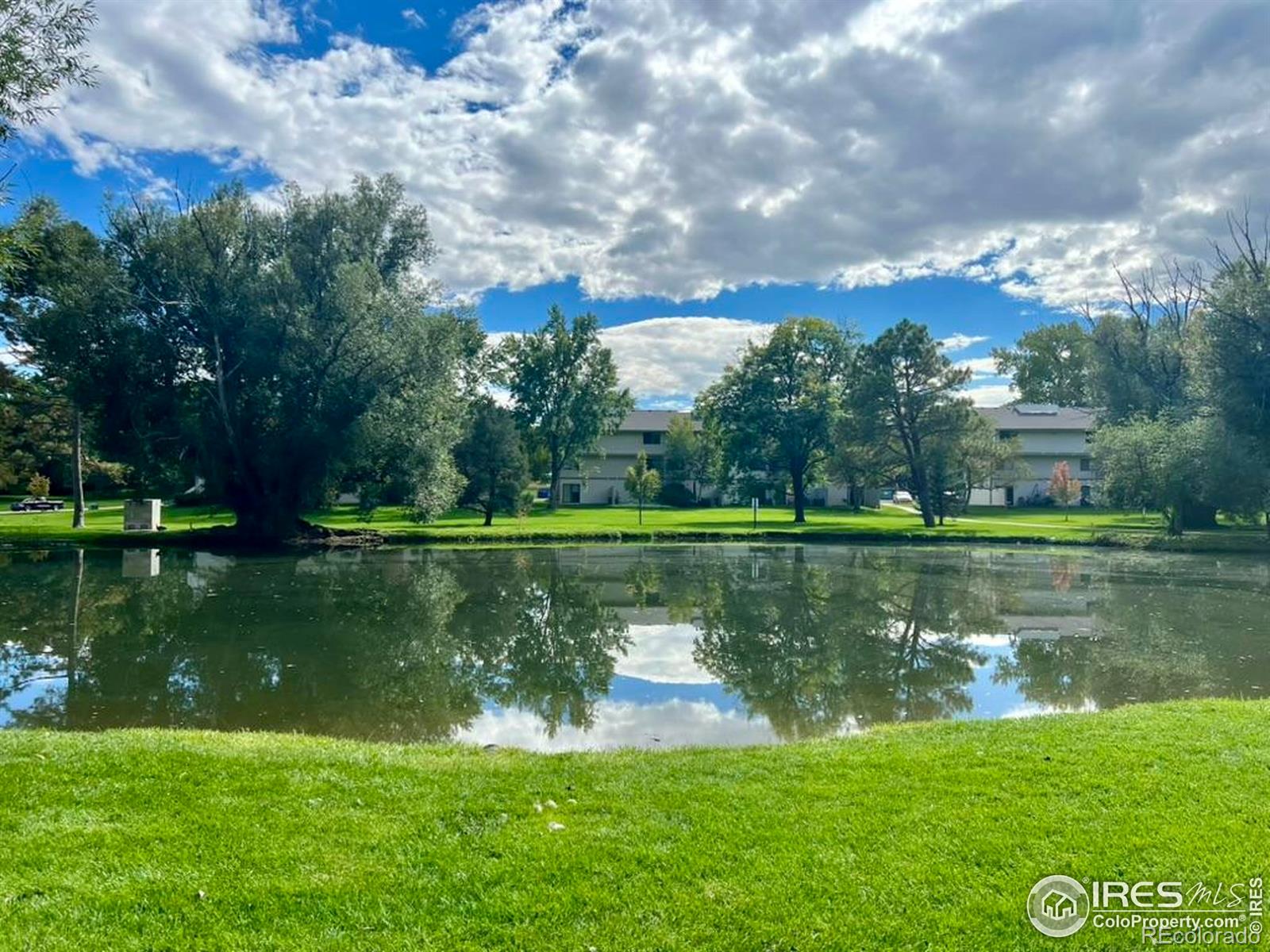 1705 heatheridge road, Fort Collins sold home. Closed on 2026-04-23 for $210,000.