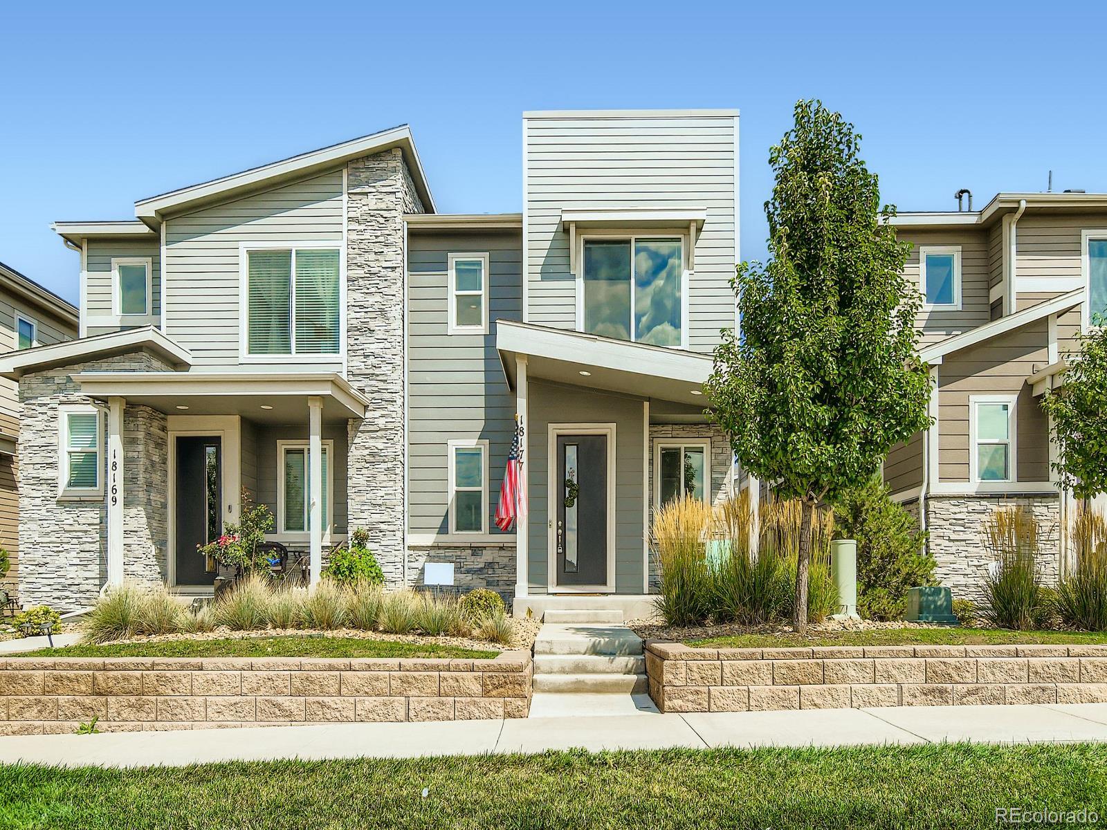  Commerce City Condo / Townhome | MLS #: 172664318177 E 96 th Avenue , Commerce City Beds: 3 Baths: 3 Price: $380,000