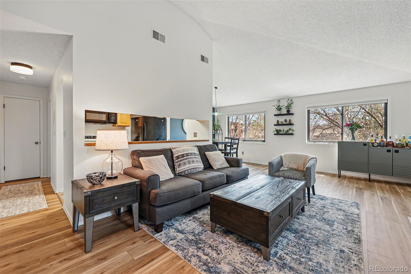Washington Denver Condo / Townhome | MLS #: 7660111540 S Forest Street 5-204, Denver Beds: 2 Baths: 2 Price: $350,000