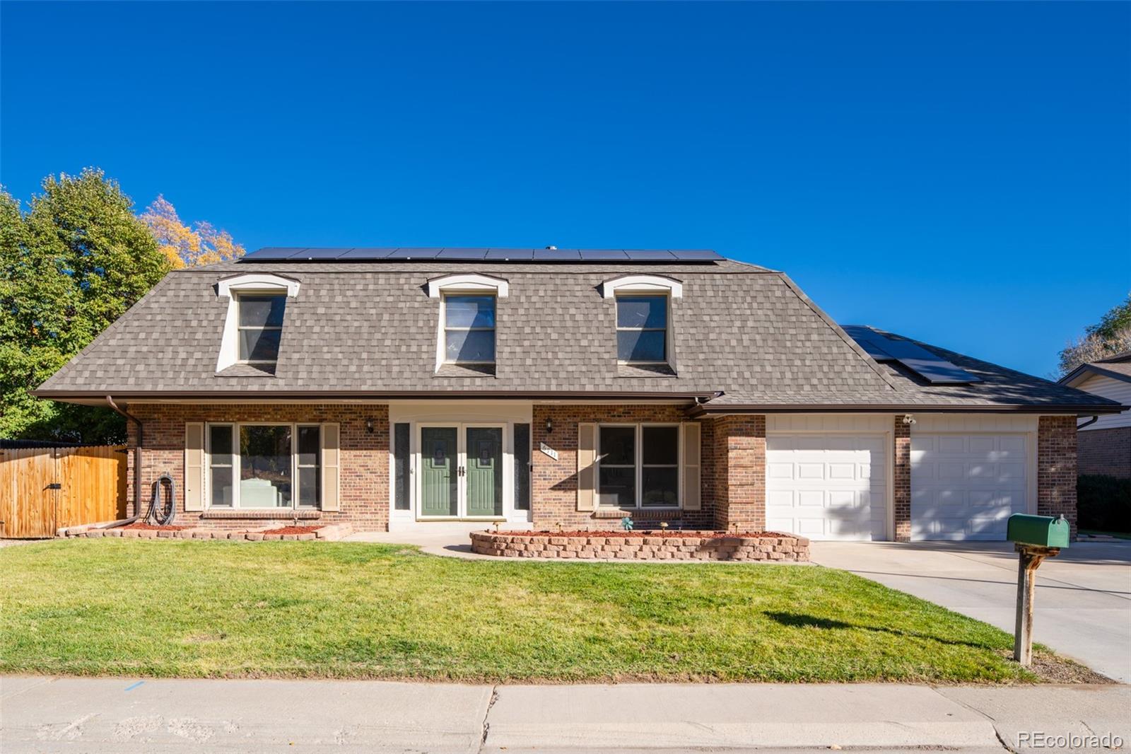 Columbine Knolls Littleton Home | MLS #: 99894716711 W Portland Place, Littleton Beds: 5 Baths: 4 Price: $849,500