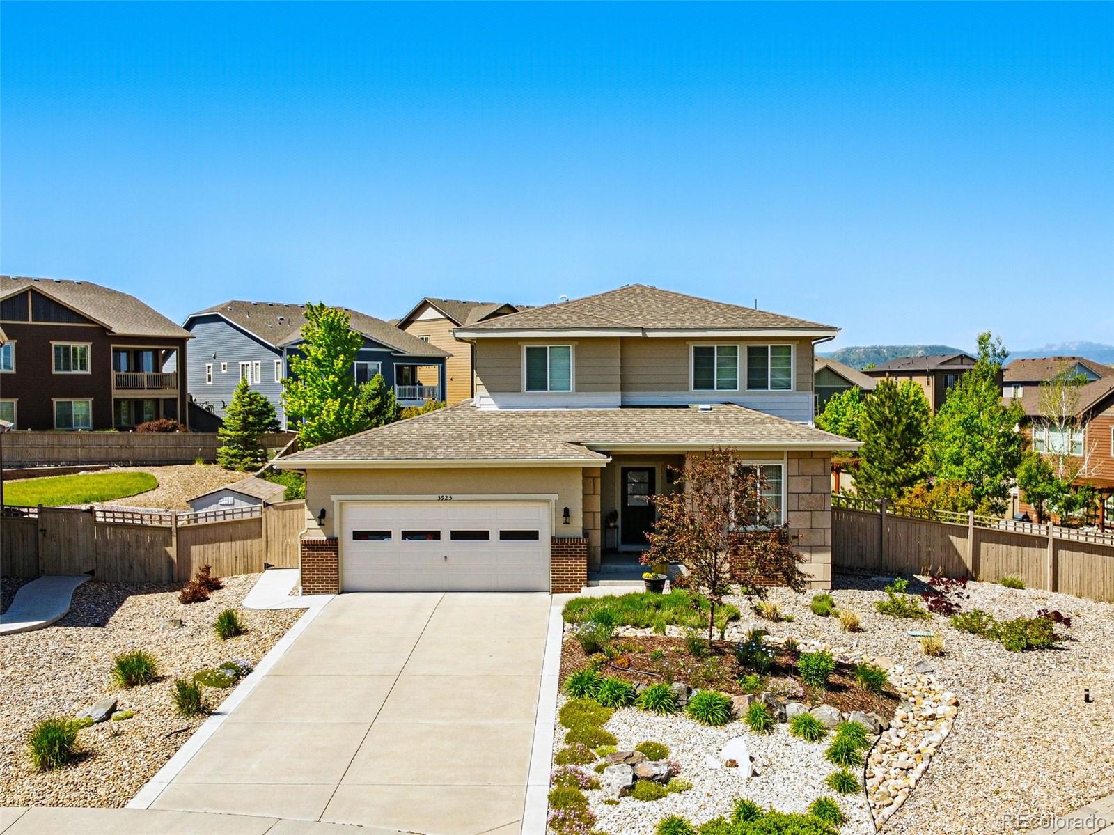 Heckendorf Ranch Castle Rock Home | MLS #: 25998513925  Donnington Way, Castle Rock Beds: 4 Baths: 4 Price: $670,000