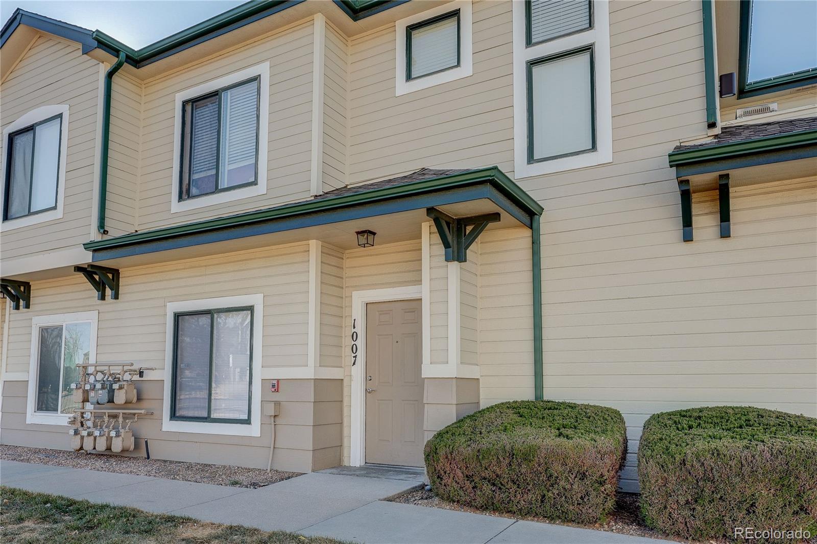 River Rock Denver Condo / Townhome | MLS #: 36454738707 E Florida Avenue 1007, Denver Beds: 2 Baths: 2 Price: $300,000
