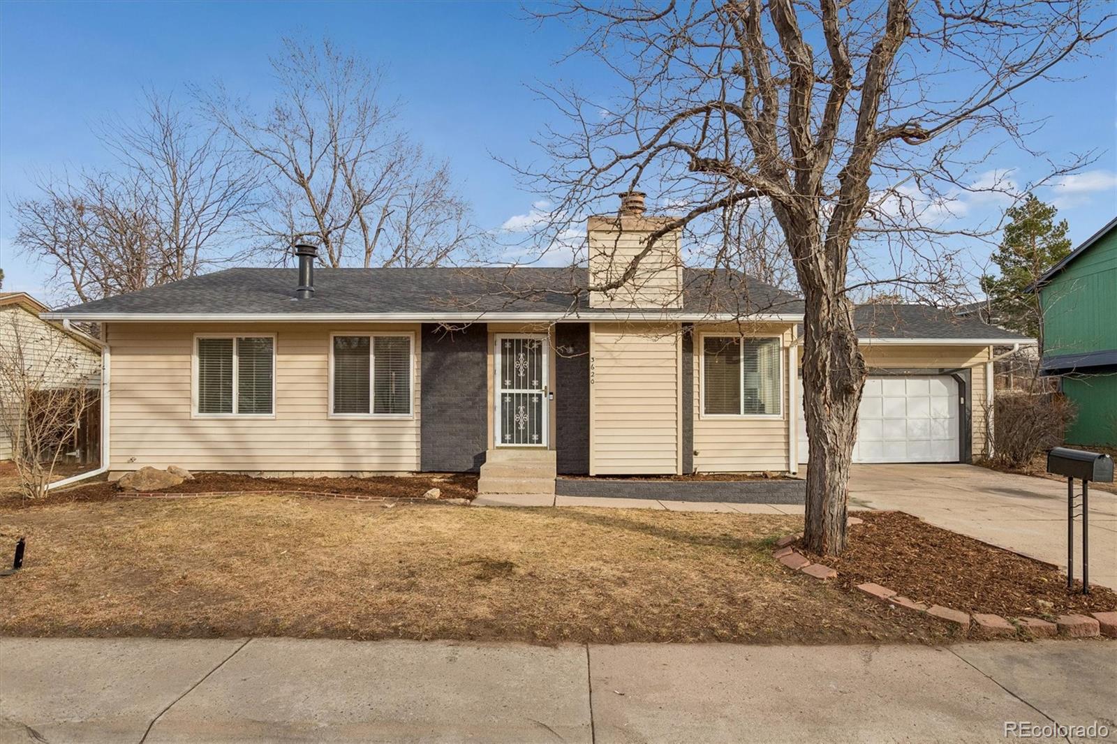 Mission Viejo Aurora Home | MLS #: 31790003620 S Olathe Way, Aurora Beds: 5 Baths: 3 Price: $549,000