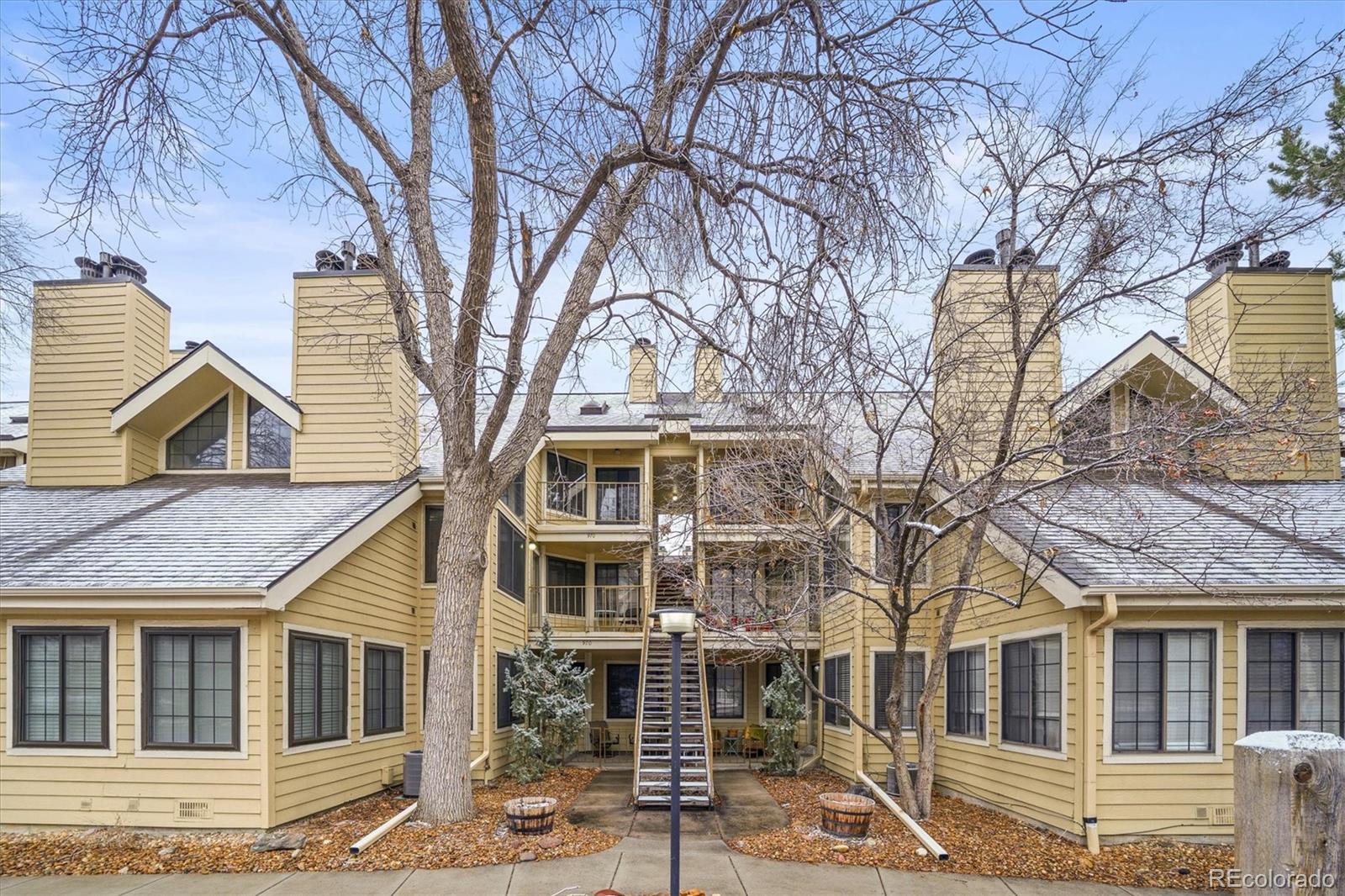 Cedar Pointe Denver Condo / Townhome | MLS #: 5034356970 S Dahlia Street B, Denver Beds: 2 Baths: 2 Price: $339,900