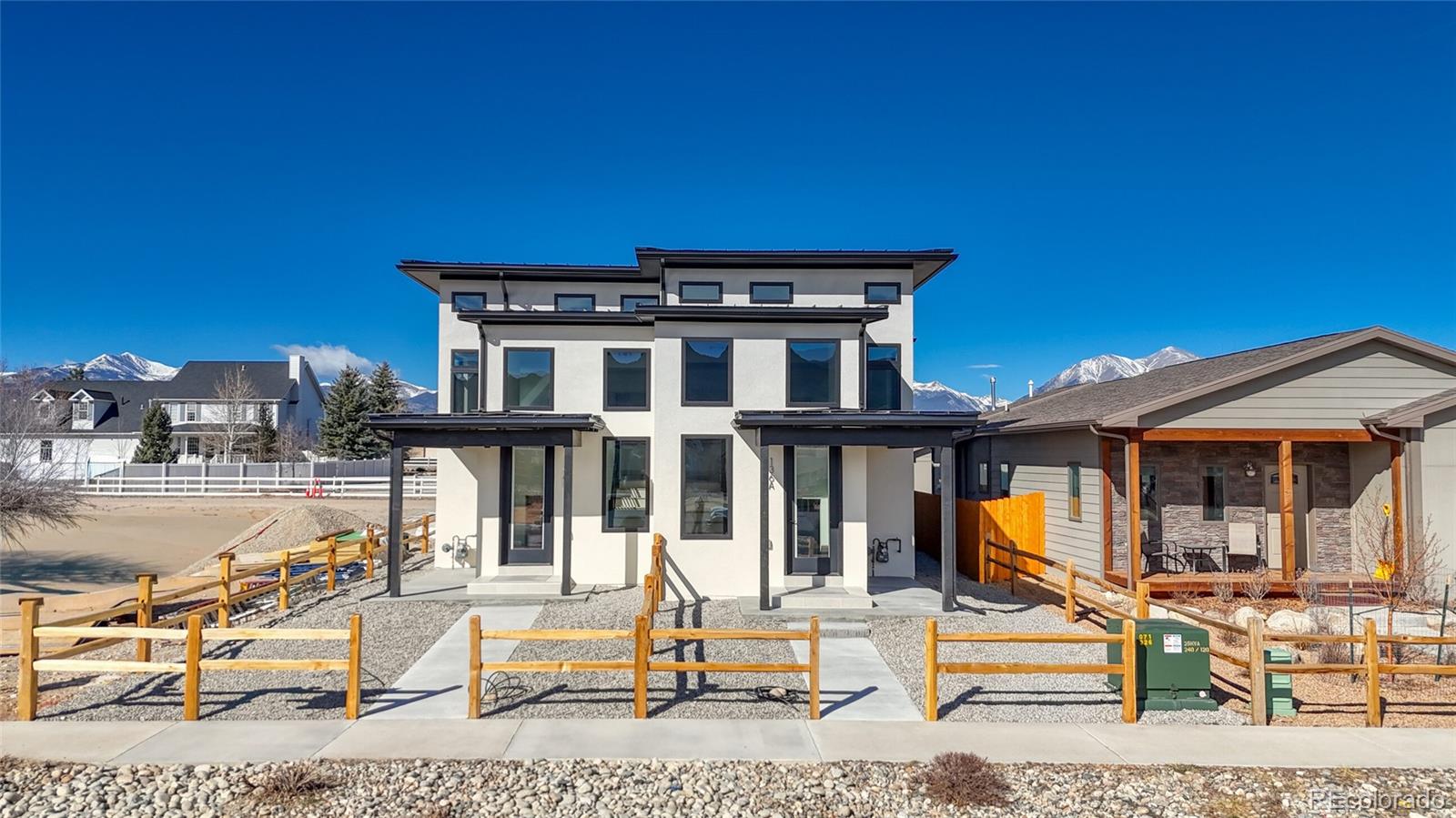 136 mesa view lane, Salida sold home. Closed on 2026-05-12 for $725,000.