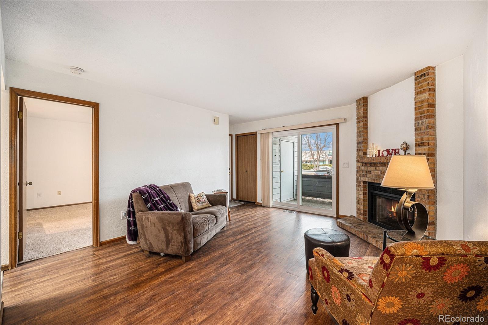 Westgate Plaza Lakewood Condo / Townhome | MLS #: 17974038025 W Eastman Place 2-102, Lakewood Beds: 2 Baths: 2 Price: $250,000