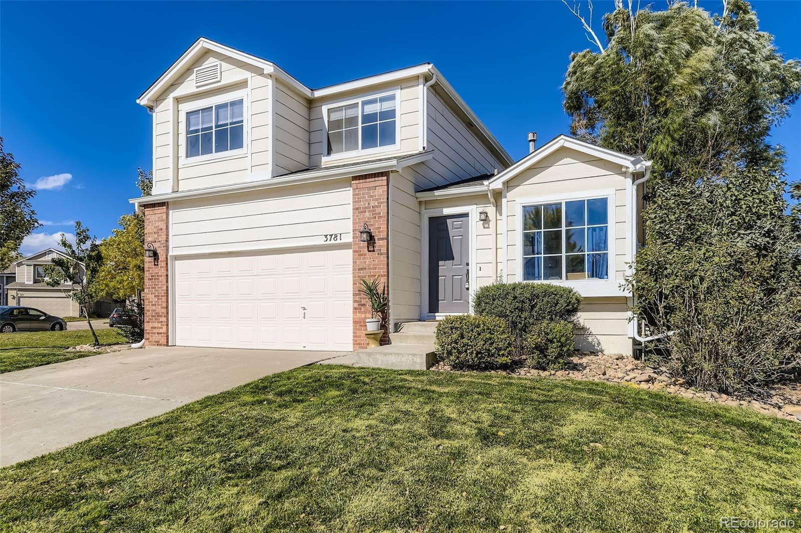 Meadows Castle Rock Home | MLS #: 86025823781  Morning Glory Drive, Castle Rock Beds: 3 Baths: 3 Price: $565,000