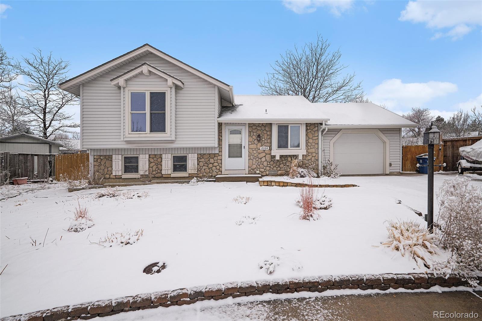 21164 e powers circle, Centennial sold home. Closed on 2026-02-09 for $455,000.