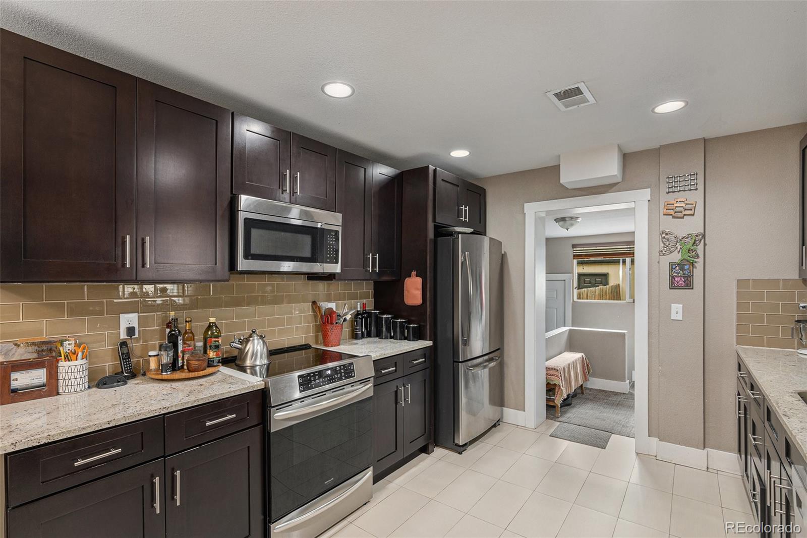 Capitol Denver Condo / Townhome | MLS #: 20850171220 N Logan Street , Denver Beds: 3 Baths: 3 Price: $675,000