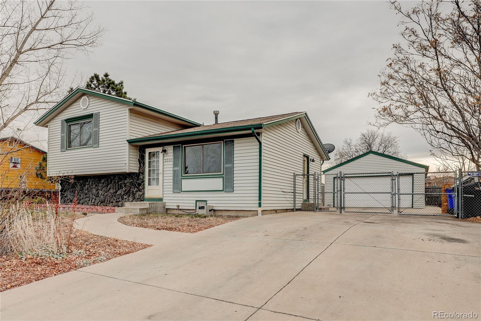 2260 e 83rd place, Denver sold home. Closed on 2026-04-17 for $450,000.