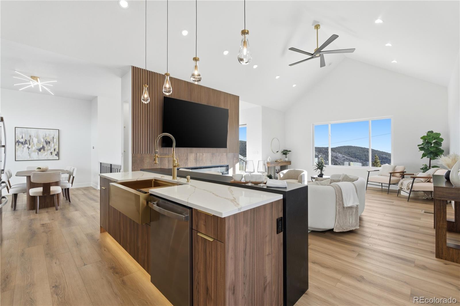185 hillside road, Idaho Springs sold home. Closed on 2026-05-07 for $1,116,500.