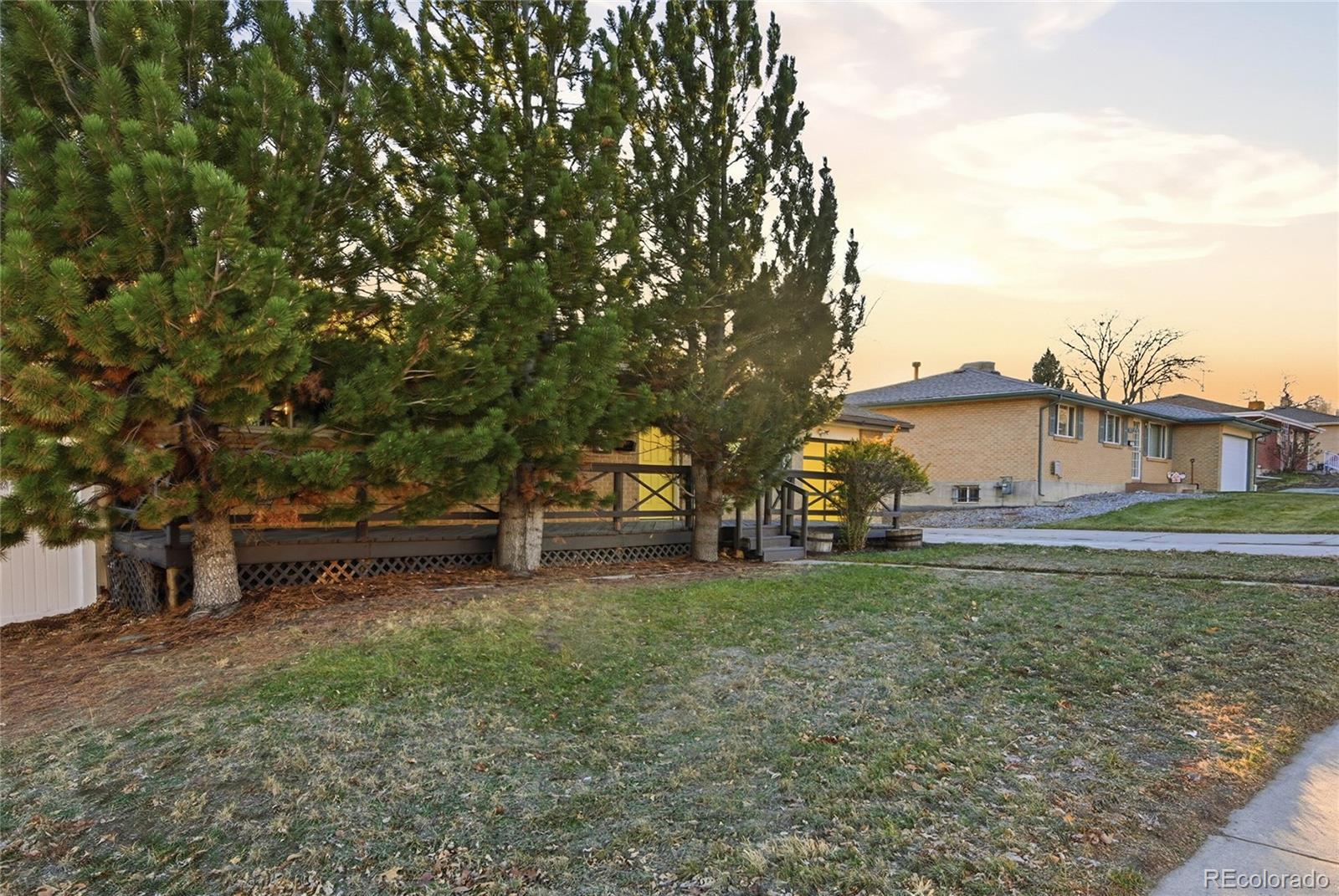 3102 w radcliff drive, Englewood sold home. Closed on 2026-02-18 for $535,000.