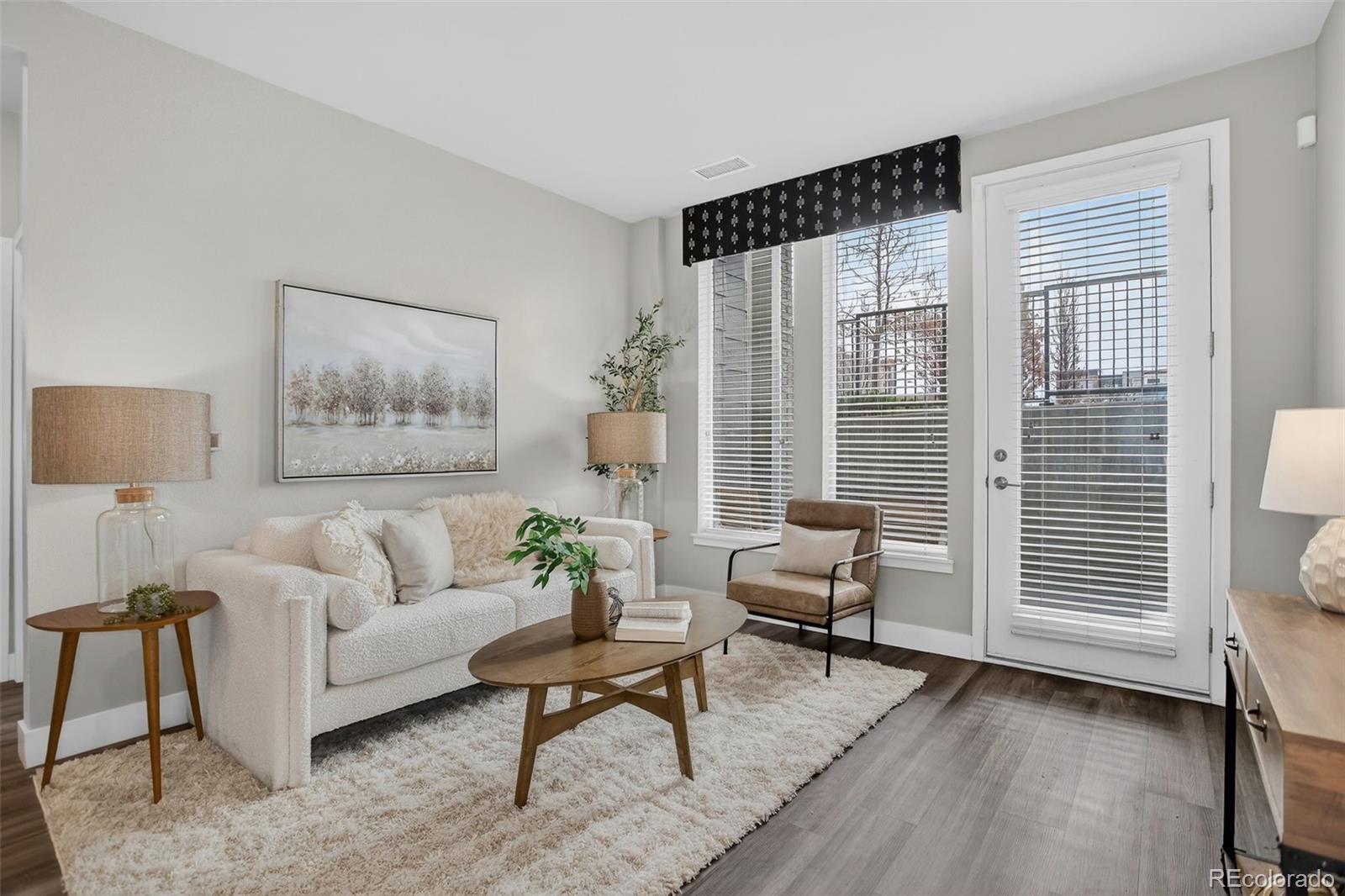  Centennial Condo / Townhome | MLS #: 5070951480 E Fremont Place 109, Centennial Beds: 2 Baths: 2 Price: $385,000