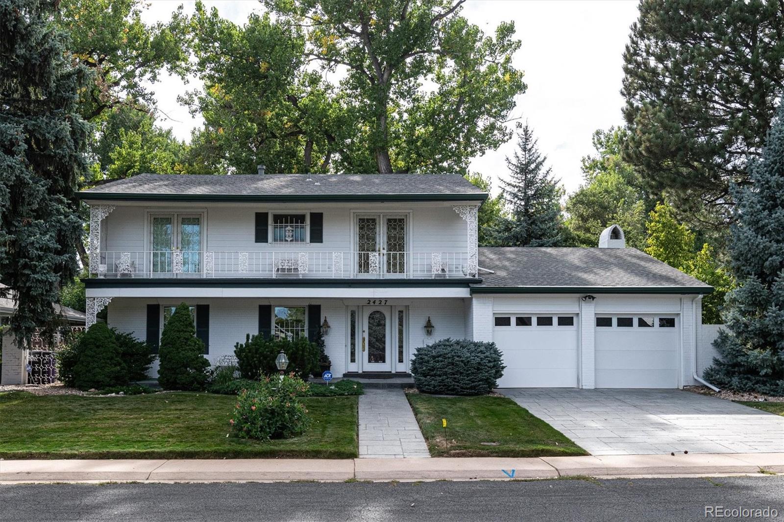 2427 s kirkwood court, Denver sold home. Closed on 2026-03-16 for $777,125.