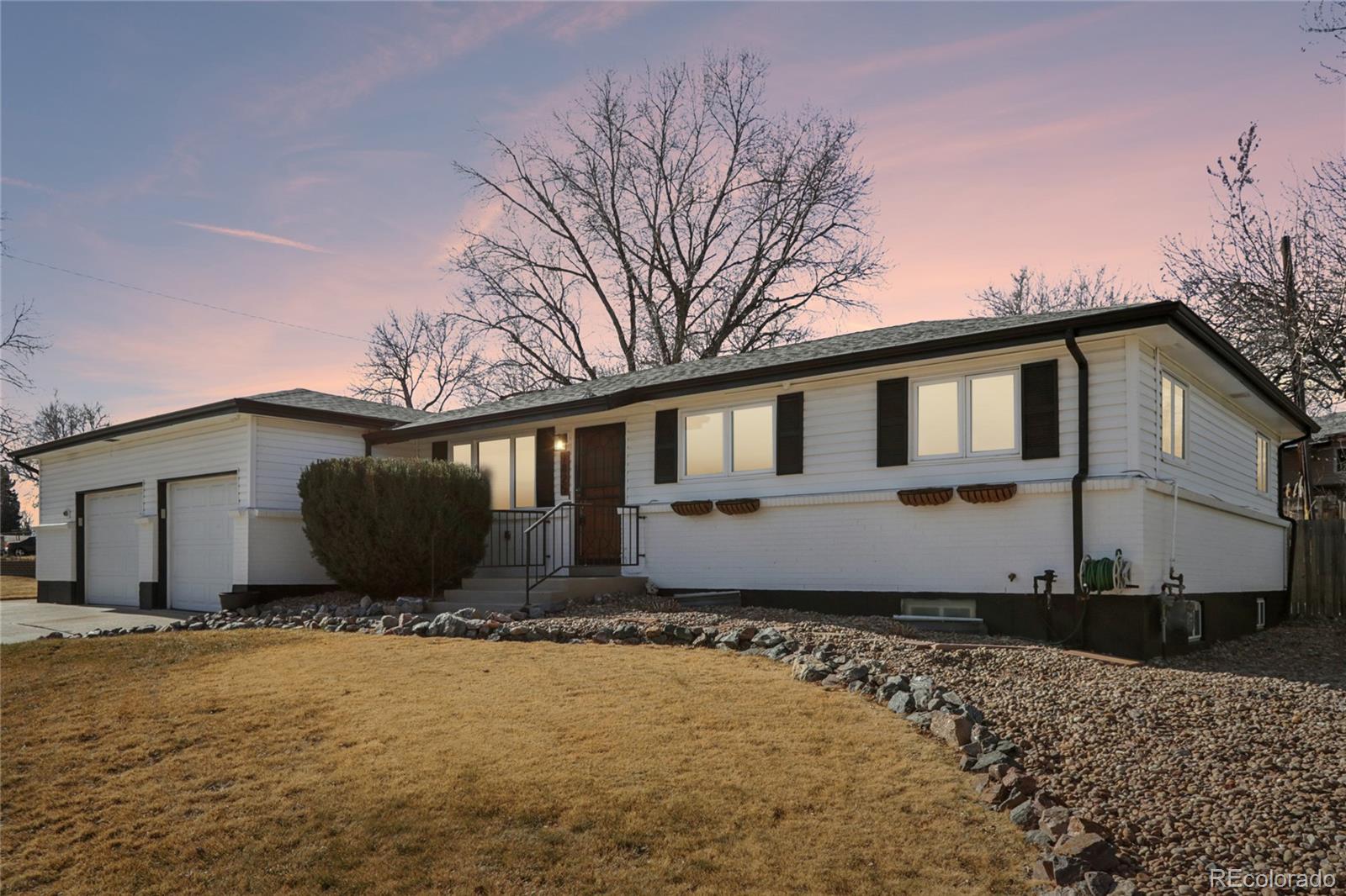 Calahan Lakewood Home | MLS #: 59483761825 S Saulsbury Court, Lakewood Beds: 4 Baths: 3 Price: $625,000