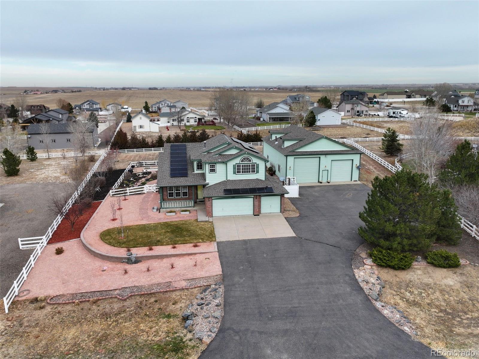  Hudson Home | MLS #: 364077431505 E 166th Avenue, Hudson Beds: 3 Baths: 3 Price: $799,900