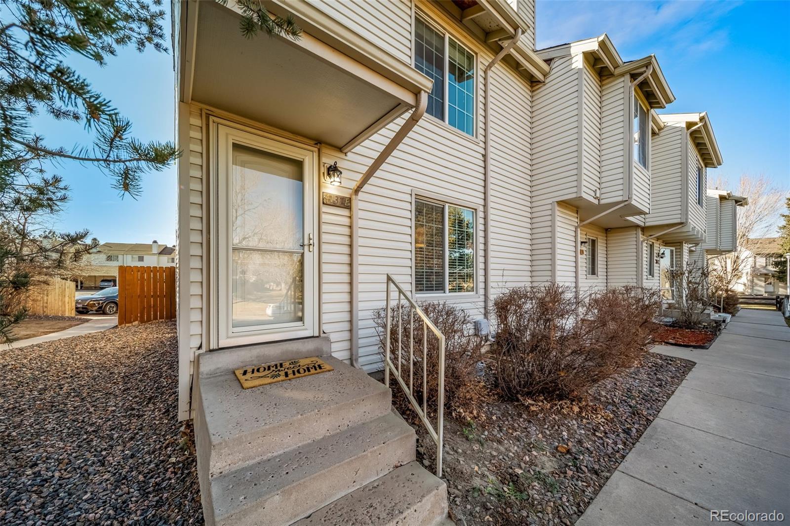 Mission Viejo Aurora Condo / Townhome | MLS #: 74281984137 S Mobile Circle E, Aurora Beds: 3 Baths: 3 Price: $355,000