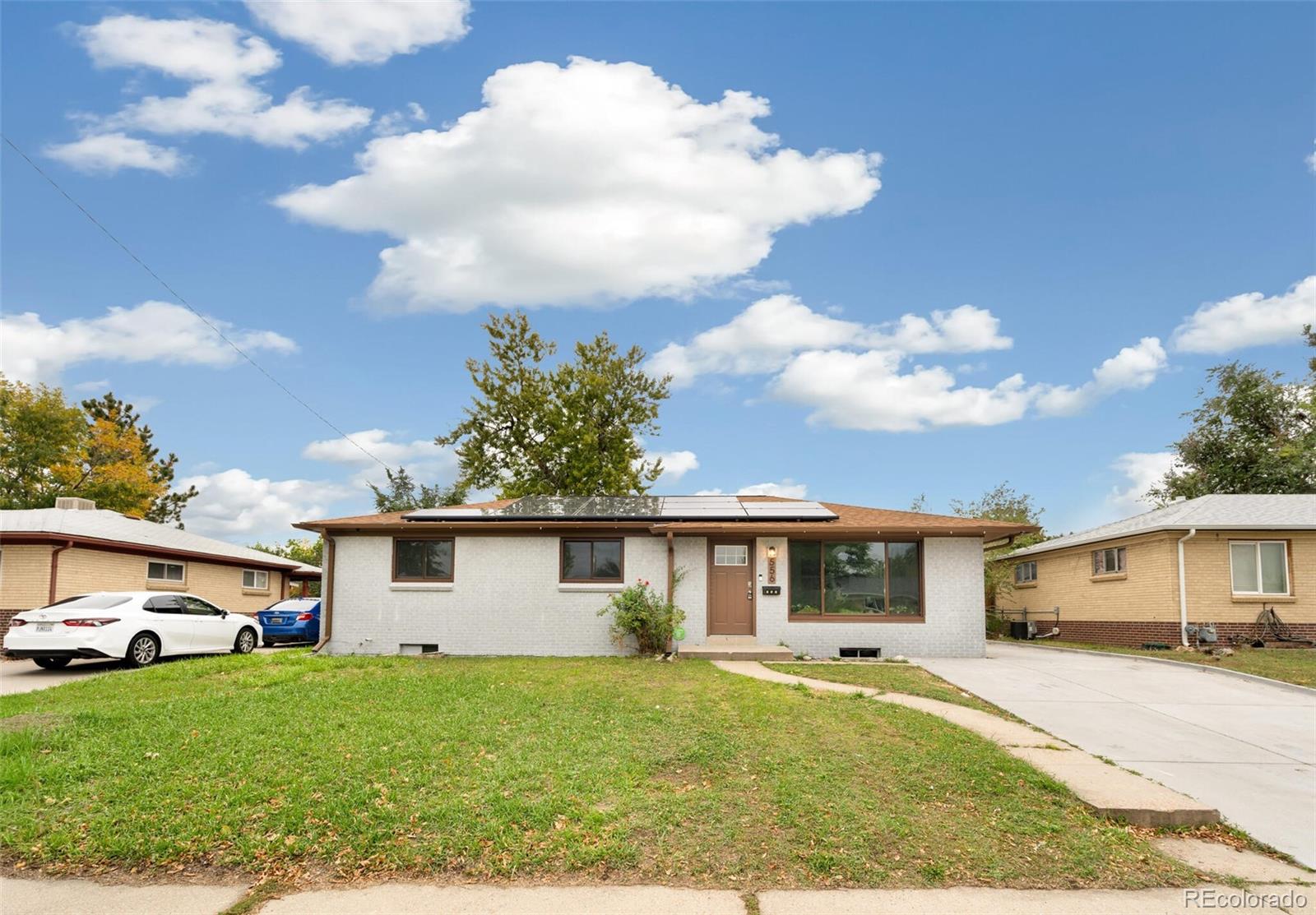 Sunnyvale Aurora Home | MLS #: 2189485556  Empire Street, Aurora Beds: 5 Baths: 2 Price: $459,900