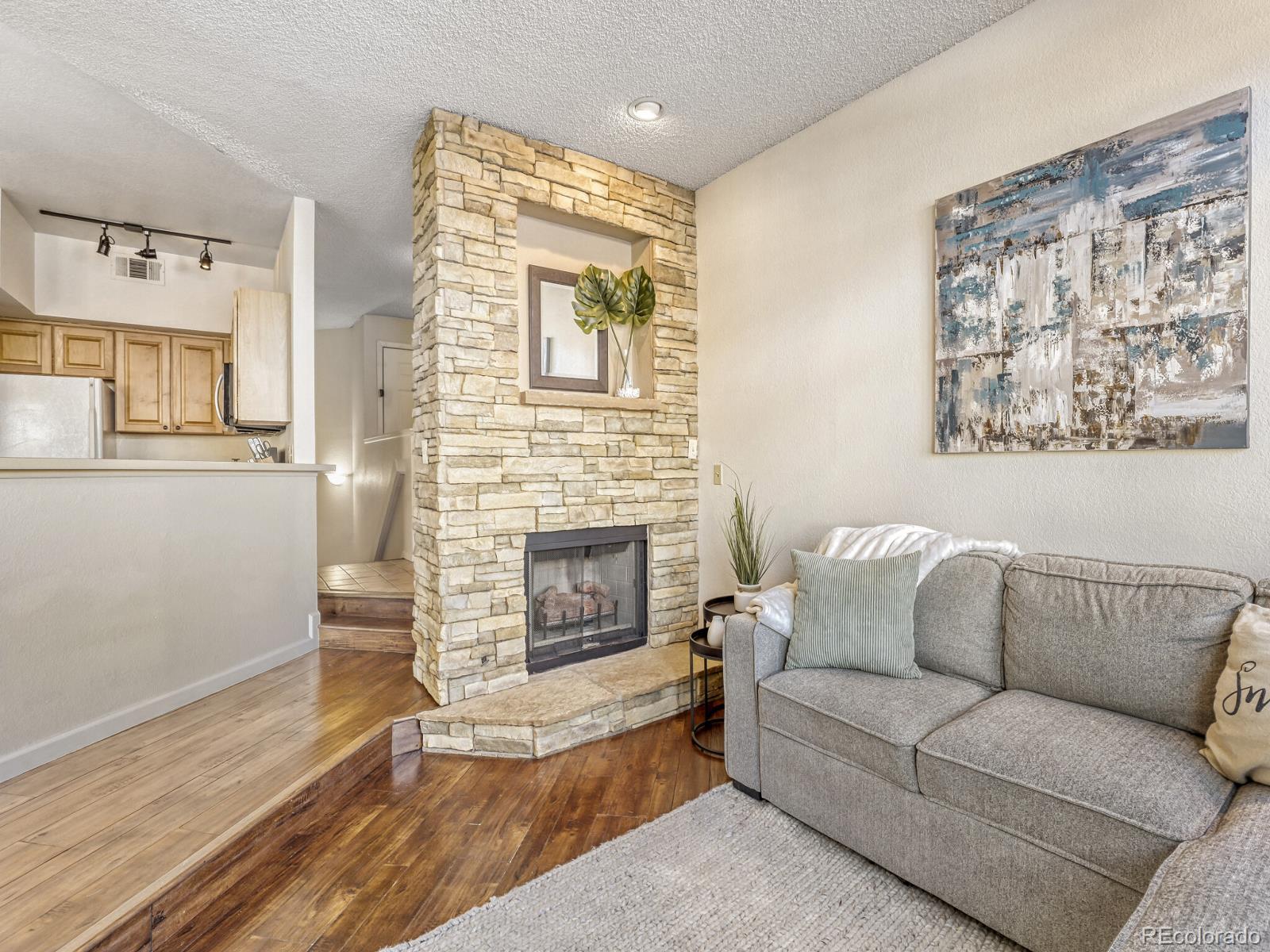  Greenwood Village Condo / Townhome | MLS #: 82772696001 S Yosemite Street C207, Greenwood Village Beds: 1 Baths: 1 Price: $319,900