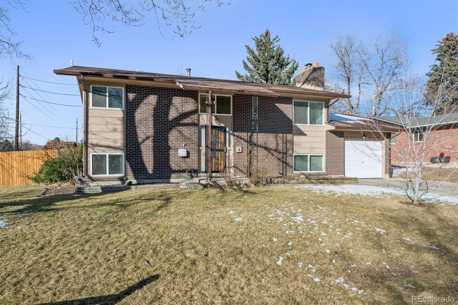 Sun Valley Estates Lakewood Home | MLS #: 58793271095 S Jellison Street, Lakewood Beds: 4 Baths: 2 Price: $549,000