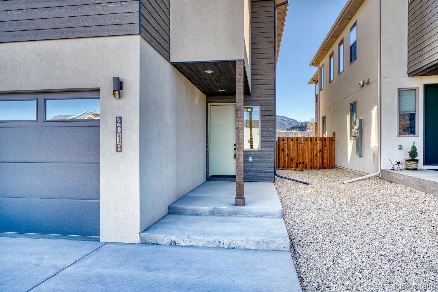 401 alabama street, Poncha Springs sold home. Closed on 2026-04-22 for $583,000.