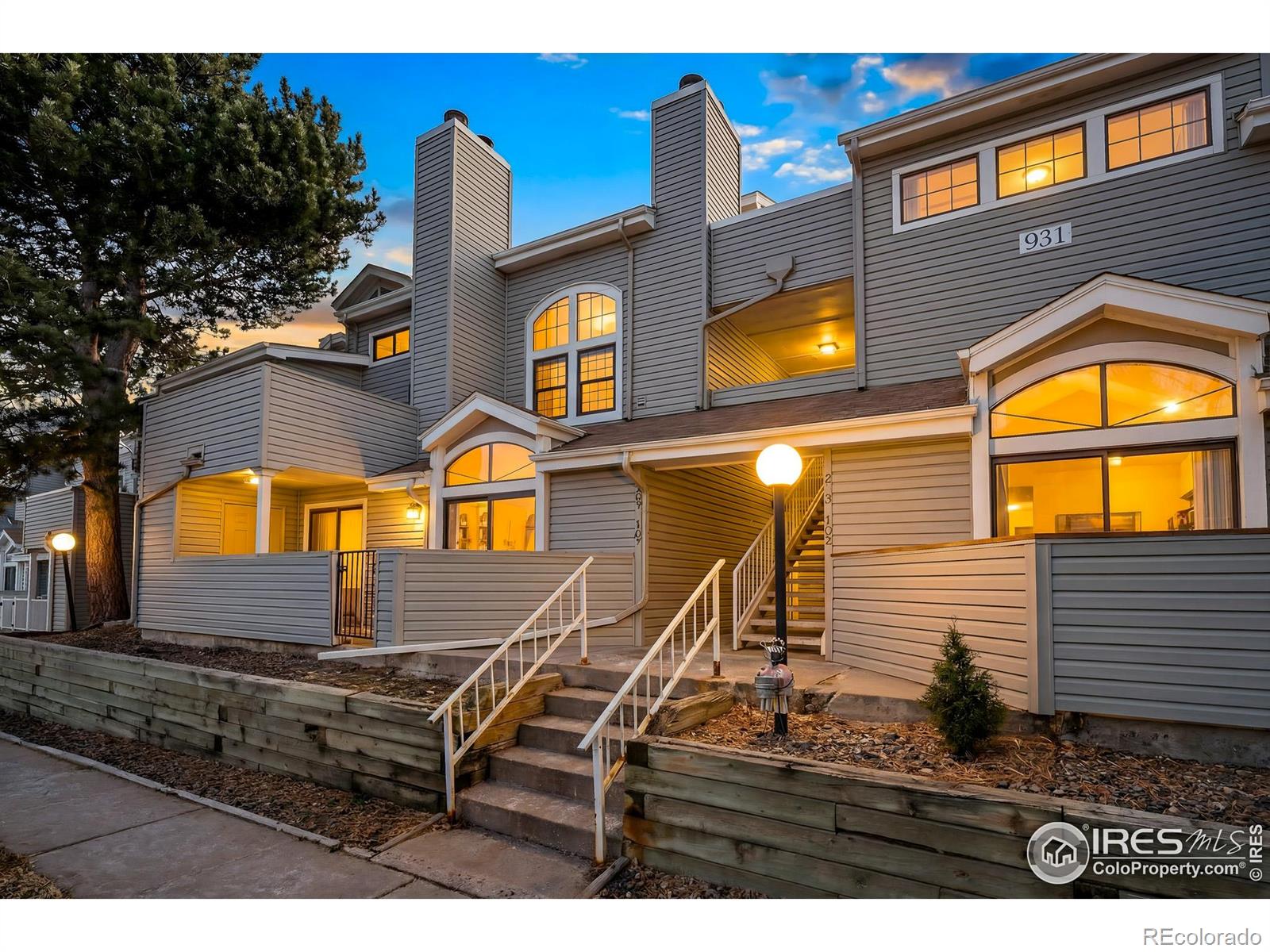 931 s zeno way, Aurora sold home. Closed on 2026-04-10 for $243,500.