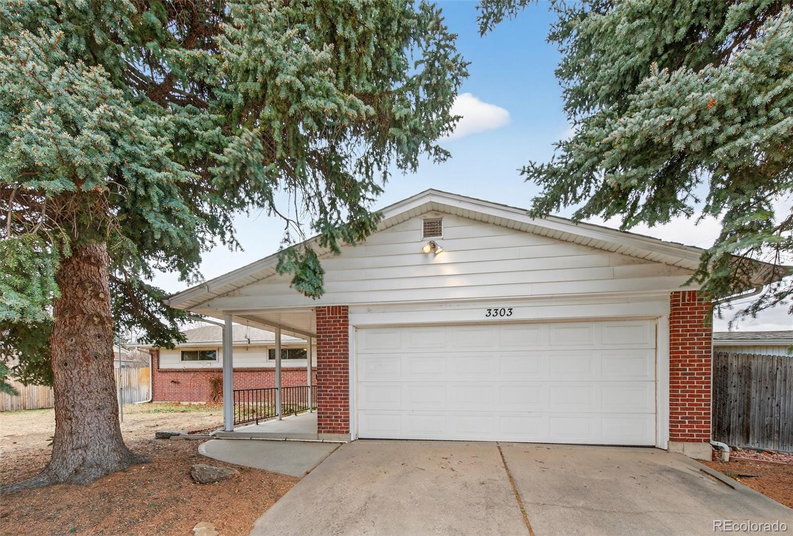 Hampden Heights Denver Home | MLS #: 93271823303 S Verbena Court, Denver Beds: 4 Baths: 3 Price: $665,000