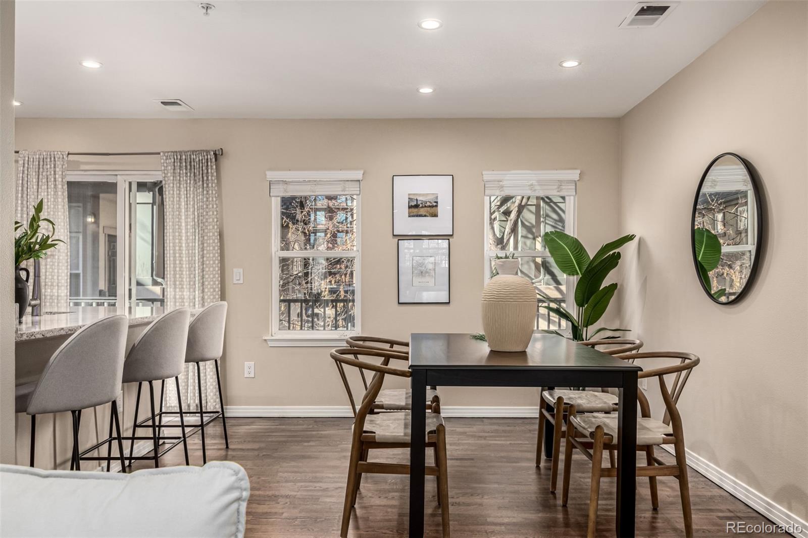 1 Denver Condo / Townhome | MLS #: 45107821661 N Washington Street D, Denver Beds: 2 Baths: 3 Price: $425,000