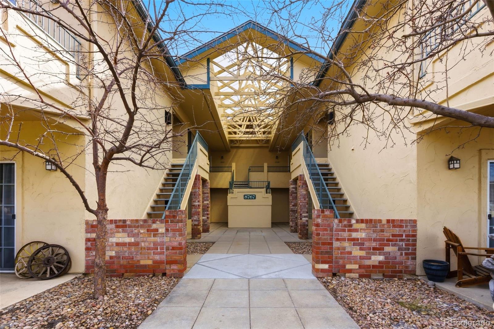 Saddle Ridge Englewood Condo / Townhome | MLS #: 20567778767 E Dry Creek Road 1323, Englewood Beds: 2 Baths: 2 Price: $355,500