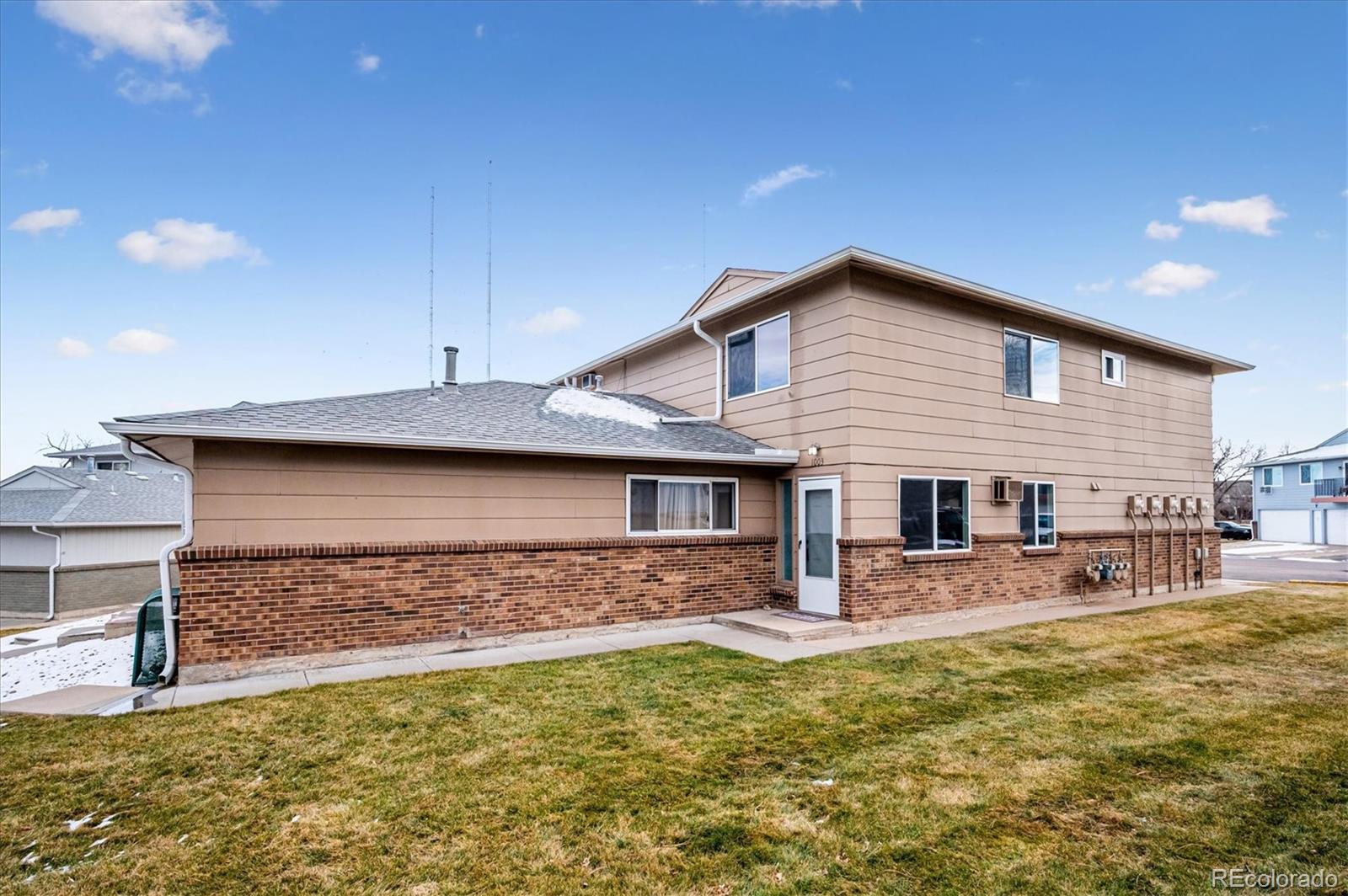  Lakewood Condo / Townhome | MLS #: 24229067309 W Hampden Avenue 1003, Lakewood Beds: 2 Baths: 1 Price: $275,000