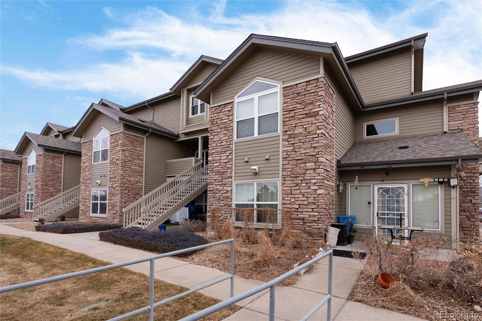 Stone Canyon Aurora Condo / Townhome | MLS #: 33903603241 S Yampa Way H, Aurora Beds: 2 Baths: 1 Price: $310,000
