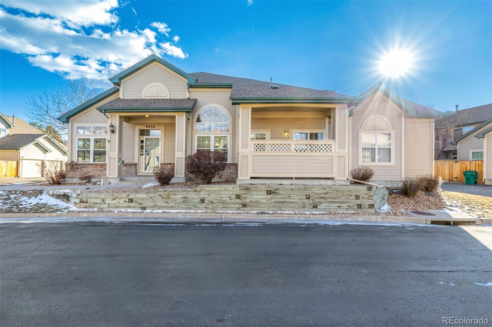 9936 e hawaii place, Aurora sold home. Closed on 2026-03-11 for $465,000.