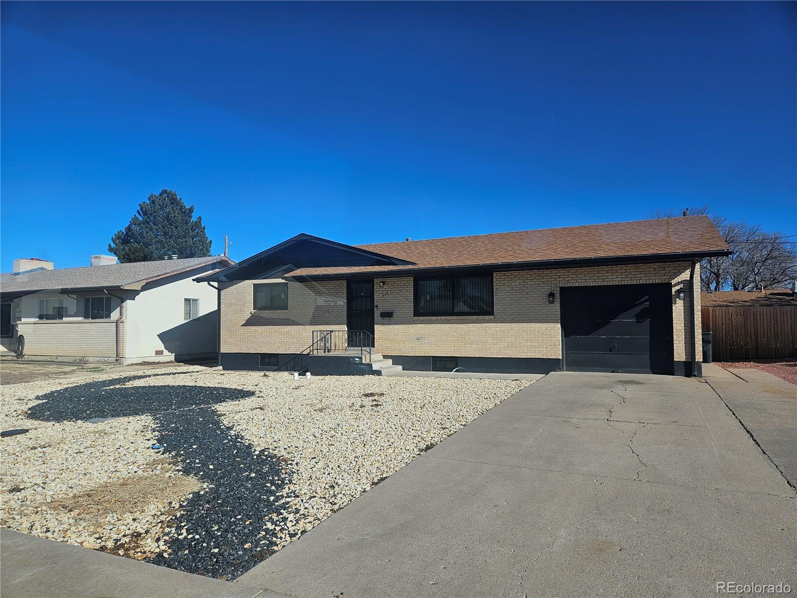 2128 oakwood lane, Pueblo sold home. Closed on 2026-05-12 for $258,000.