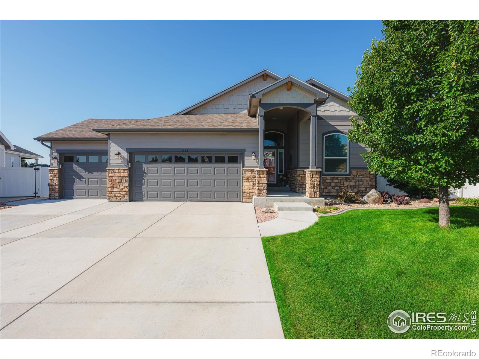 355  antora court, Windsor sold home. Closed on 2026-03-30 for $717,000.