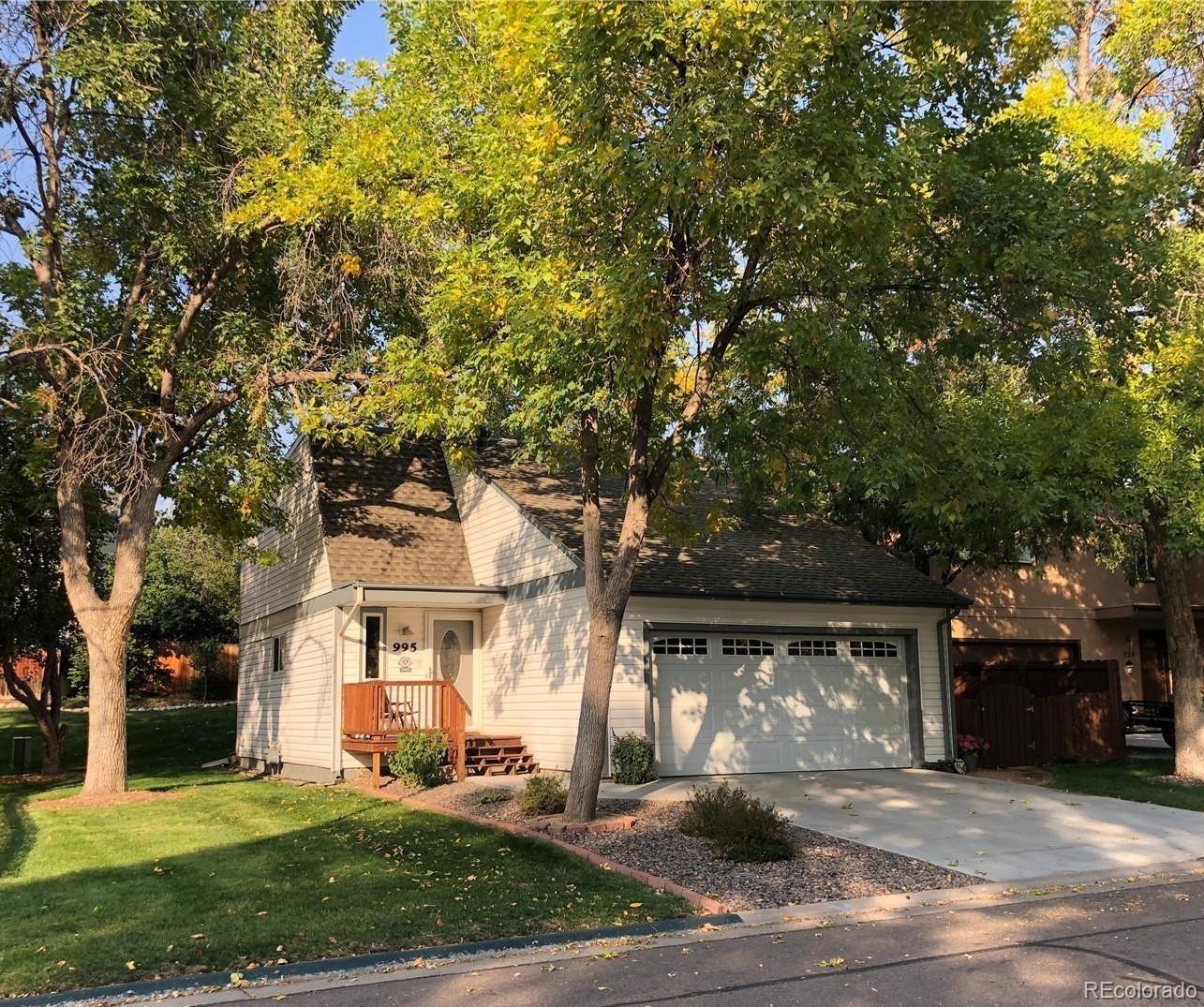 Sherman Park Littleton Home | MLS #: 8692334995 W Peakview Circle, Littleton Beds: 4 Baths: 4 Price: $545,000