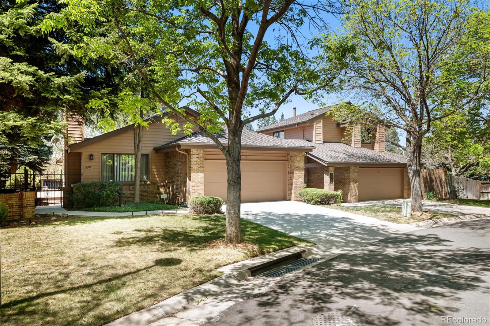  Denver Home | MLS #: 42130987500 E Dartmouth Avenue, Denver Beds: 3 Baths: 2 Price: $575,000
