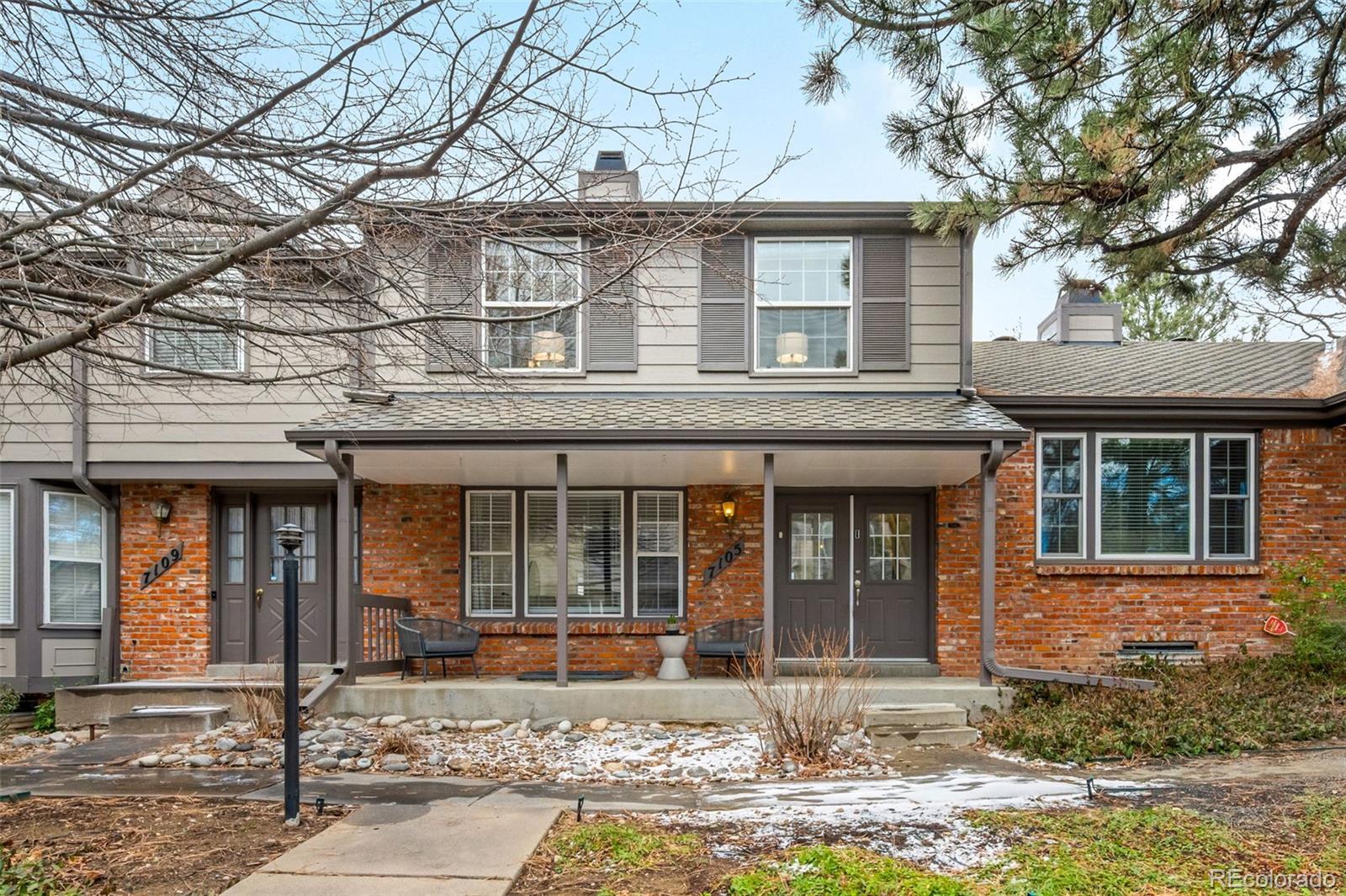 Sturbridge Centennial Condo / Townhome | MLS #: 21855187105 E Briarwood Drive , Centennial Beds: 3 Baths: 3 Price: $489,000