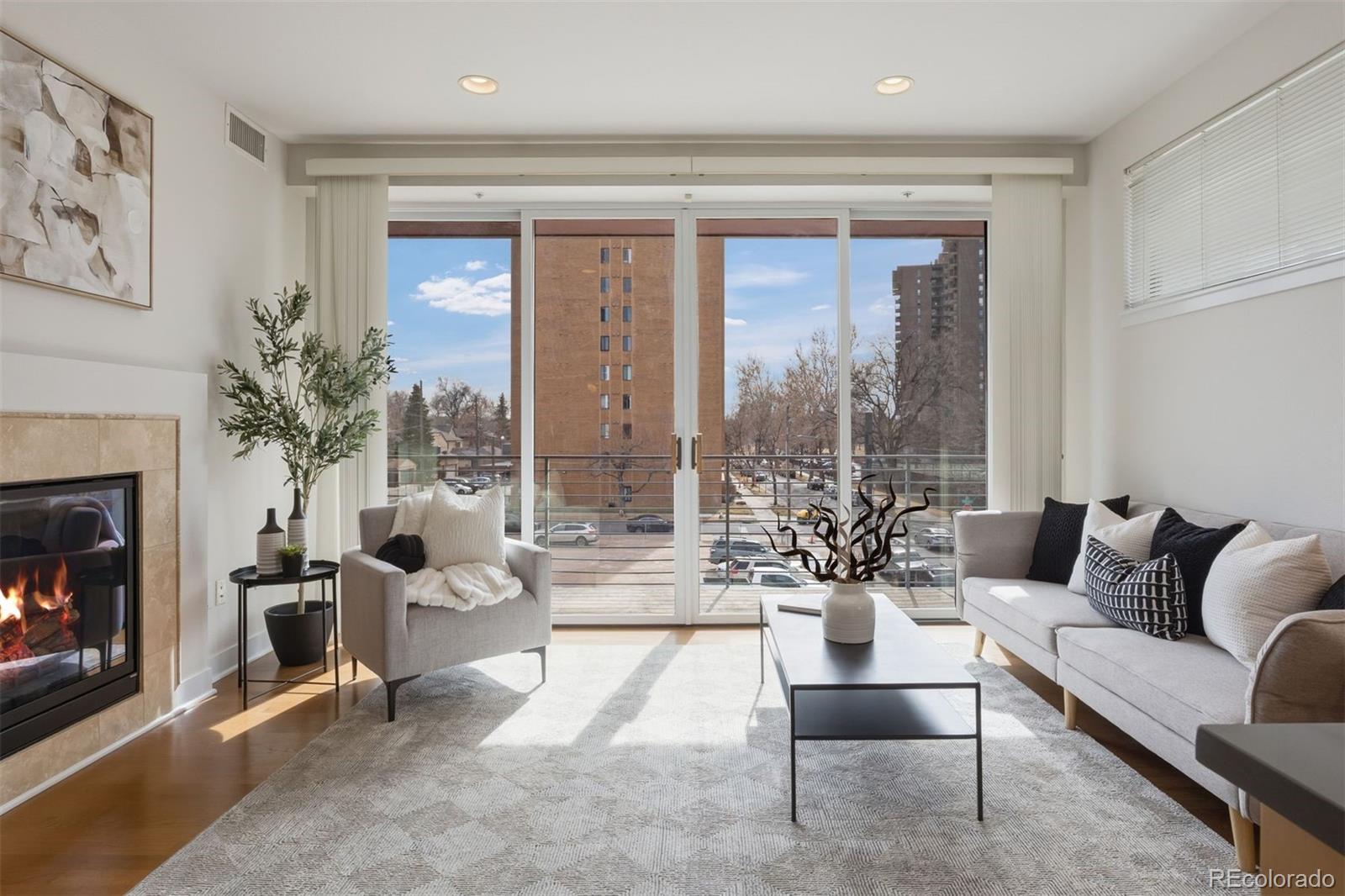 Washington Denver Condo / Townhome | MLS #: 2156814360 S Lafayette Street 301, Denver Beds: 2 Baths: 2 Price: $699,000