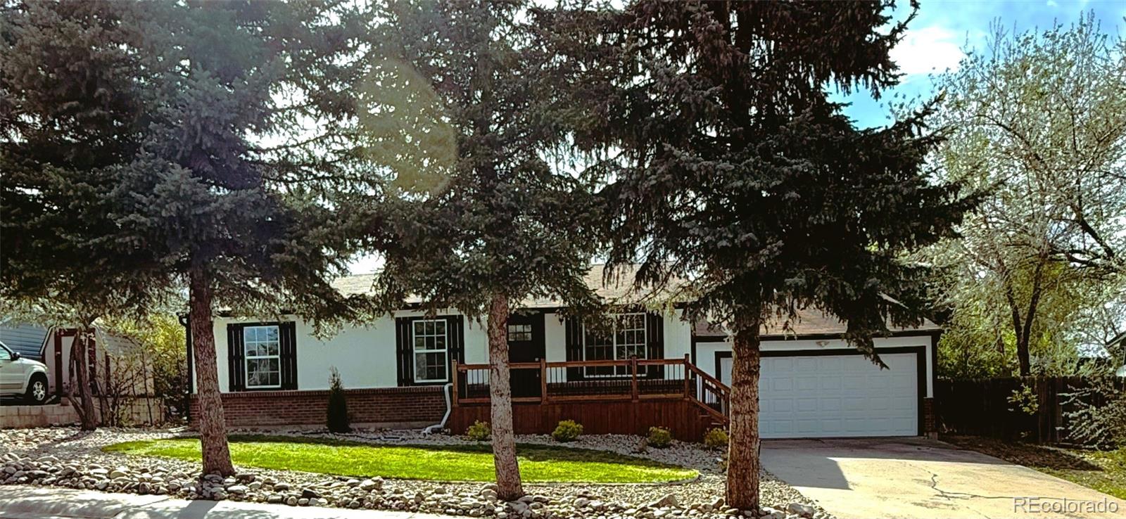  Castle Rock Home | MLS #: 8161739995  Oakwood Drive, Castle Rock Beds: 3 Baths: 2 Price: $559,990